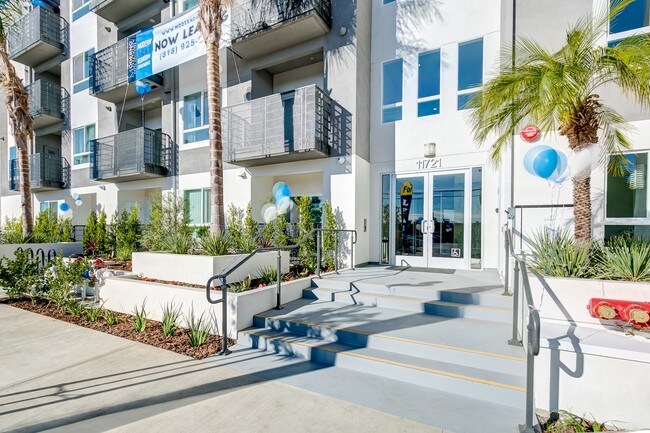 Foto del edificio - 11721 Runnymede St