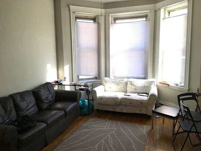 Building Photo - 881 S Huntington Ave