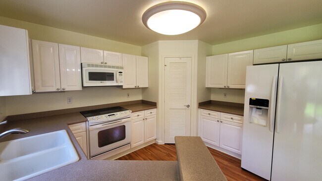 Foto del edificio - 18 Loihi Pl