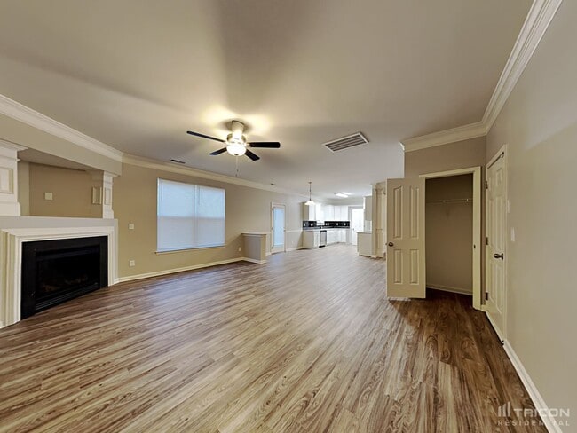 Building Photo - 7909 Bushy Creek Dr