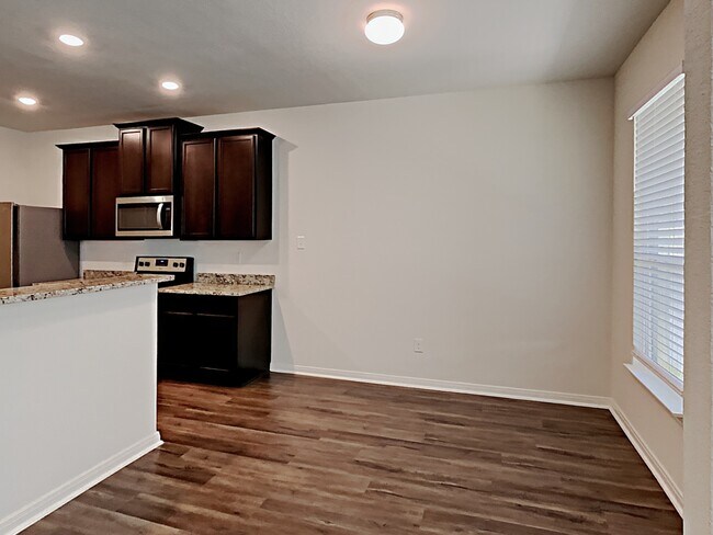 Foto del edificio - 7912 Bluewater Cove