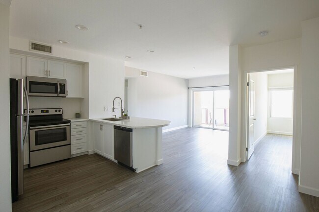 Foto del interior - 3400 Cahuenga Blvd Los Angeles, CA 90068