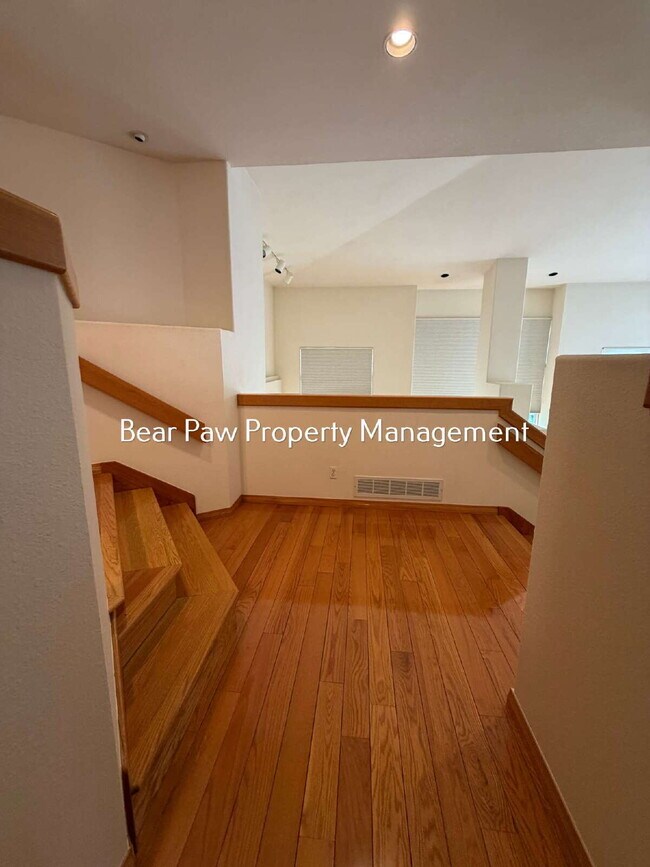 Building Photo - "Embrace Spacious Livingin this  3-Bedroom Gem in Genesee!"