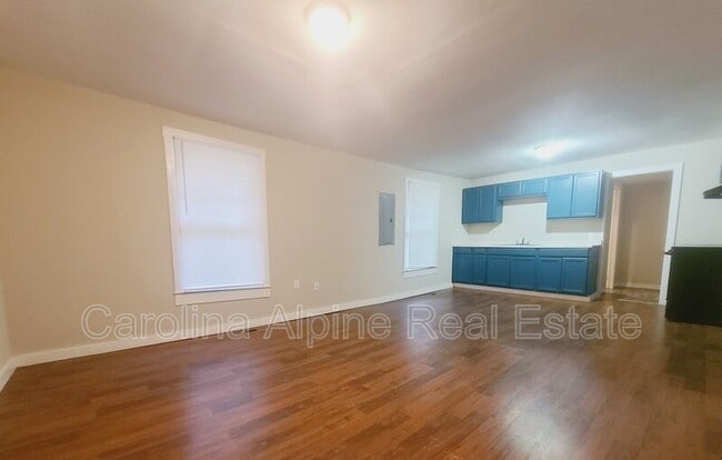 Building Photo - 240 Zeb St