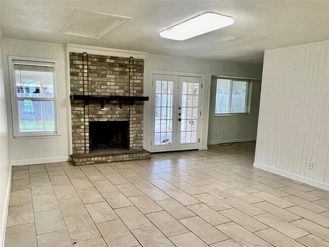 Foto del edificio - 10806 Humington Dr