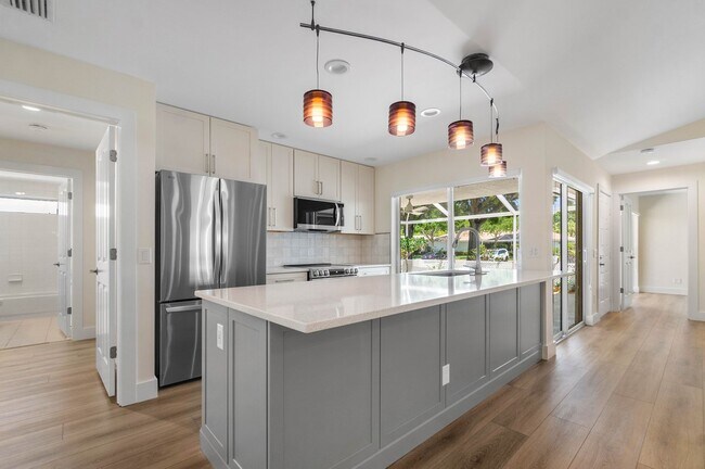 Building Photo - 9802 Chapman Oak Ct