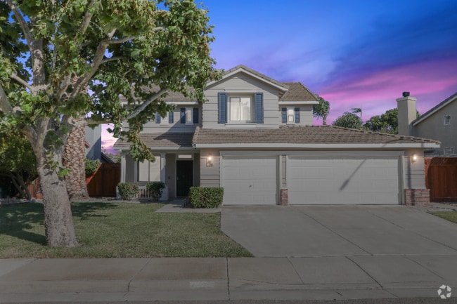 Building Photo - 2201 Bridle Creek Cir