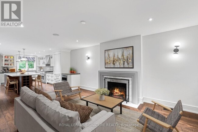 Building Photo - 26 Buckingham Ave