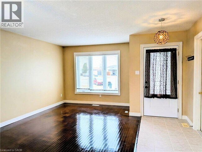 Photo du bâtiment - 45 Remple Ct