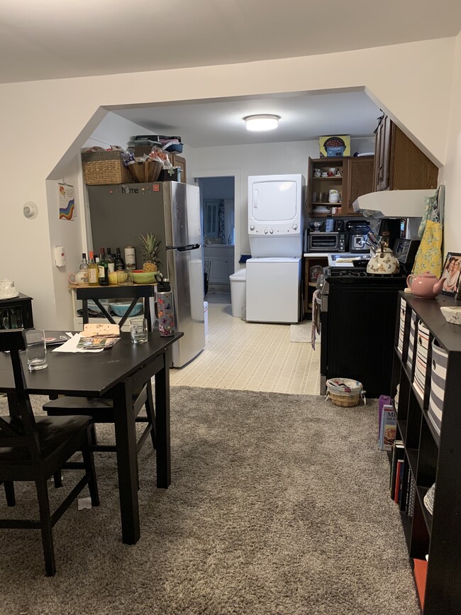 Living room to kitchen view - 422 W William St