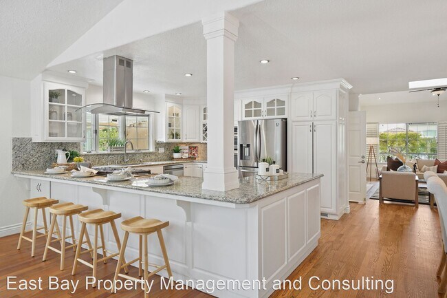 Foto del edificio - 6 br, 4.5 bath House - 136 Mill Creek Rd.