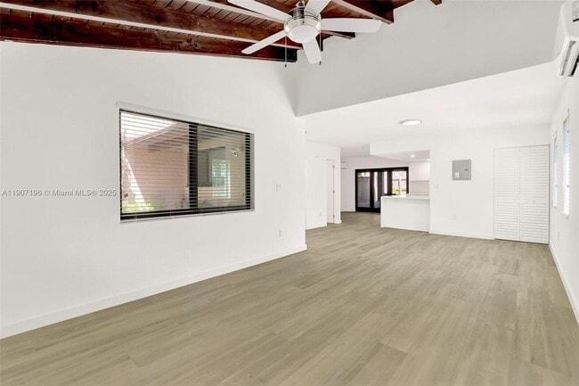 Foto del edificio - 9210 SW 136th St Cir