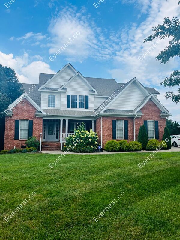 Primary Photo - 1011 Farmhouse Rd