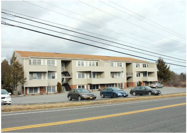 Building Photo - 222 W Rd
