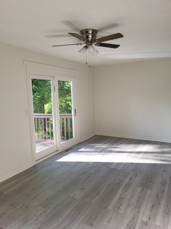 Living room - 5516 NW Homer White Rd