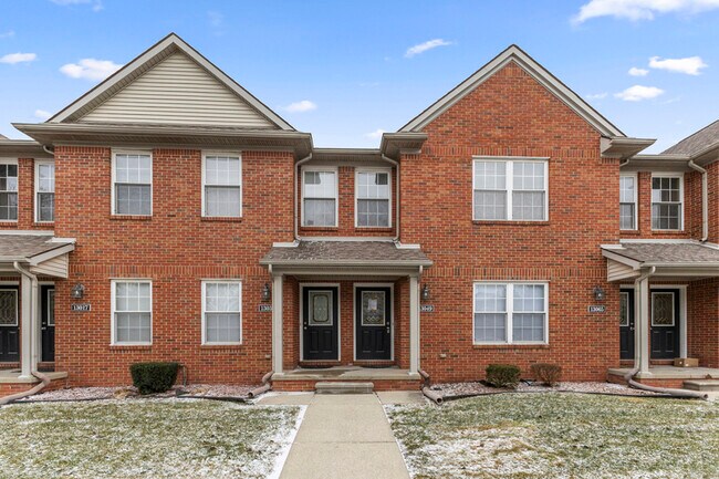 Foto del edificio - 13049 Turnberry Ct