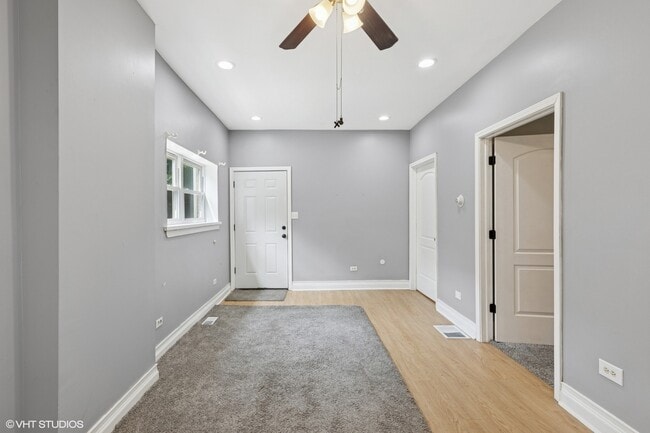 Building Photo - 5145 S Racine Ave