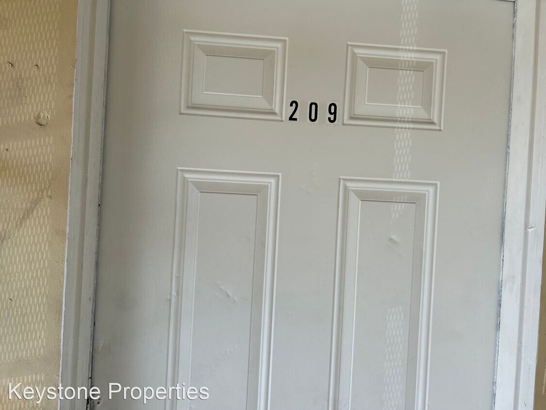 Building Photo - 1 br, 1 bath House - 209 E Park St