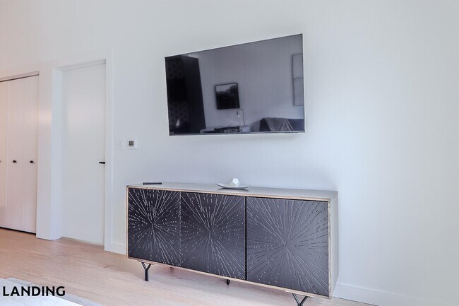 Foto del edificio - 2623 Keene St