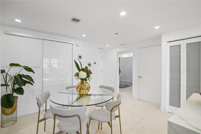 Foto del edificio - 16385 Biscayne Blvd