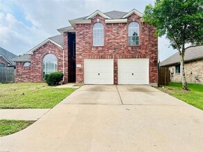 Building Photo - 13715 Branford Greens Dr