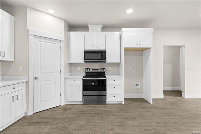 Foto del edificio - Brand New, Great Two Bedroom Home on The R...