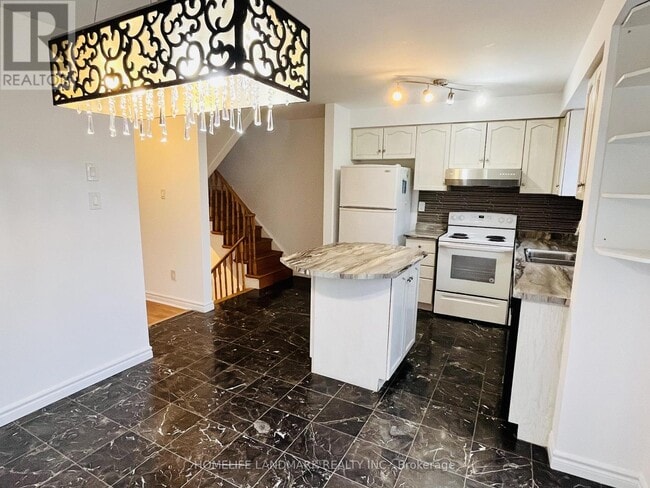 Photo du bâtiment - 65 Kelso Crescent