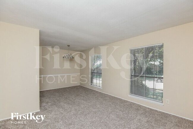 Foto del edificio - 3106 Overglen Dr