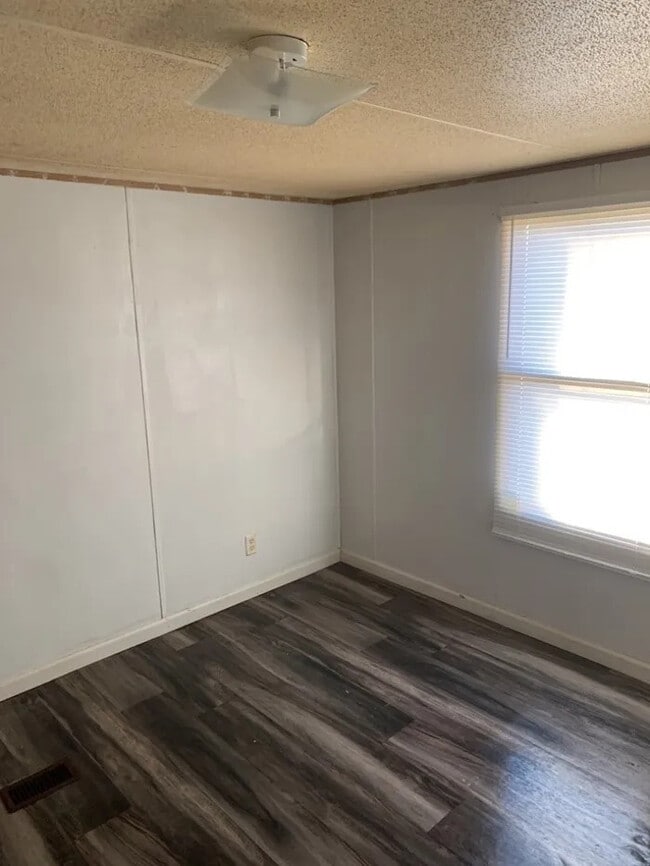 Foto del edificio - 3 Bedroom 2 bathroom