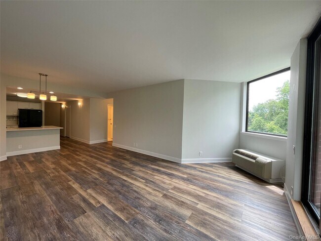 Foto del edificio - 50 E Hartsdale Ave