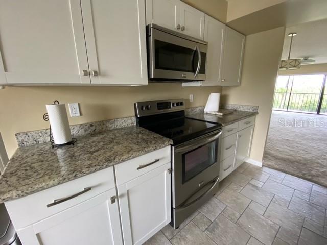 Building Photo - 3300 Cove Cay Dr
