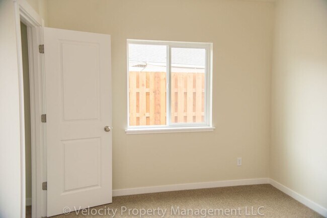 Building Photo - Gorgeous Single Level Home in Culver! $500...