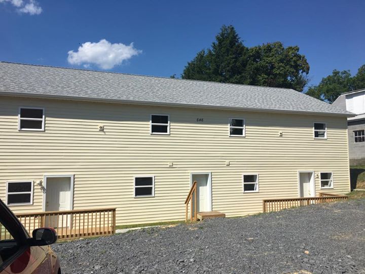 Building - 1342 Green Bag Road