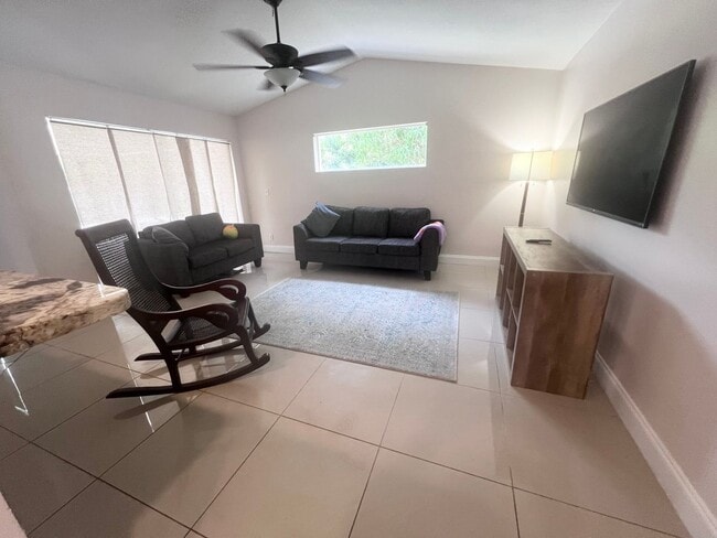 Photo - Spacious 3BR House in Lake Worth