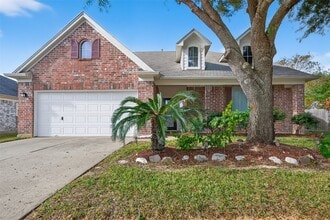 Building Photo - 14335 Plum Springs Dr