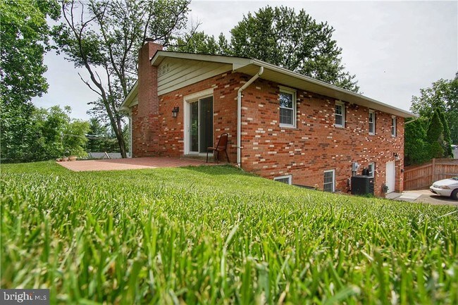 Building Photo - 7107 Marbury Ct
