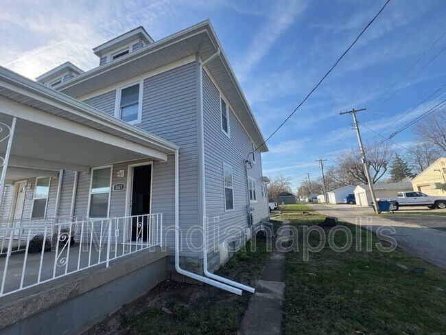 Building Photo - 1821 Grand Ave