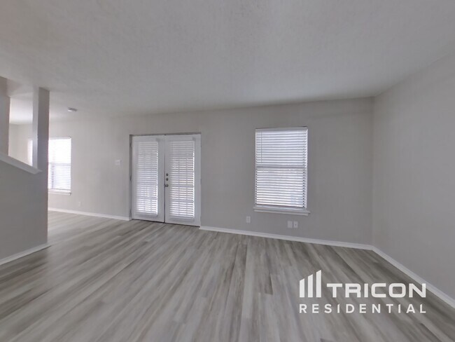 Foto del edificio - 3725 Candlewind Ln