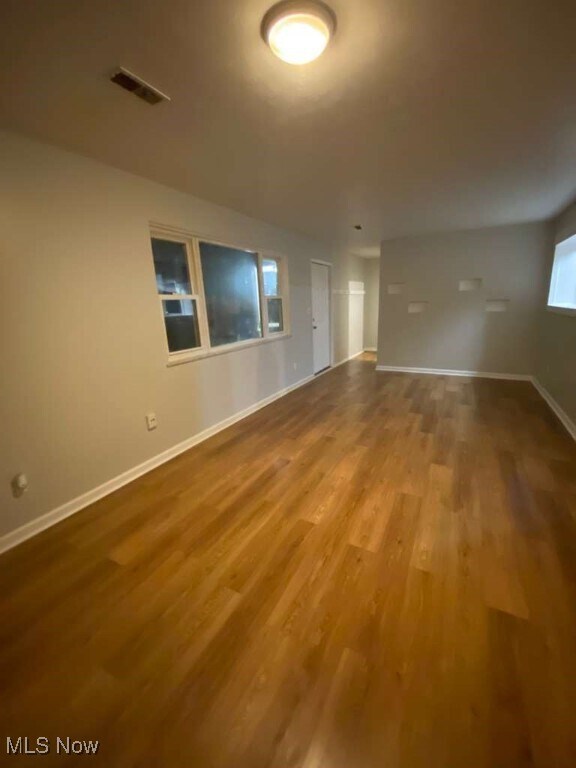 Foto del edificio - 1228 E 340th St