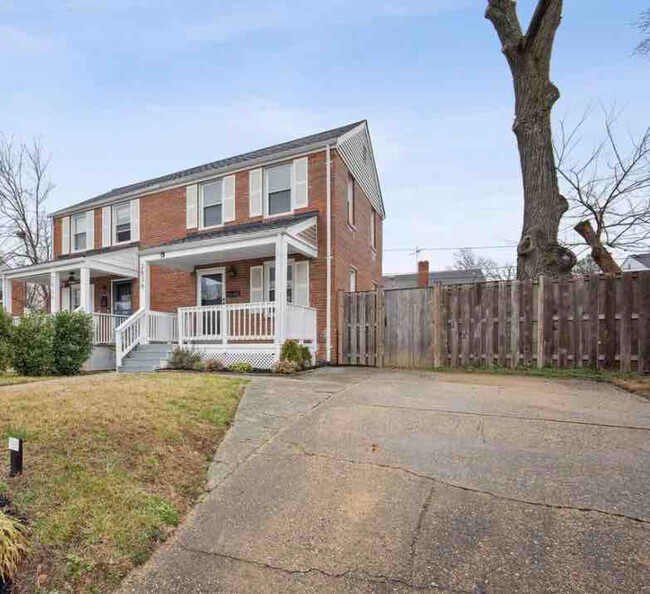 Foto del edificio - 2836 Fairhaven Ave