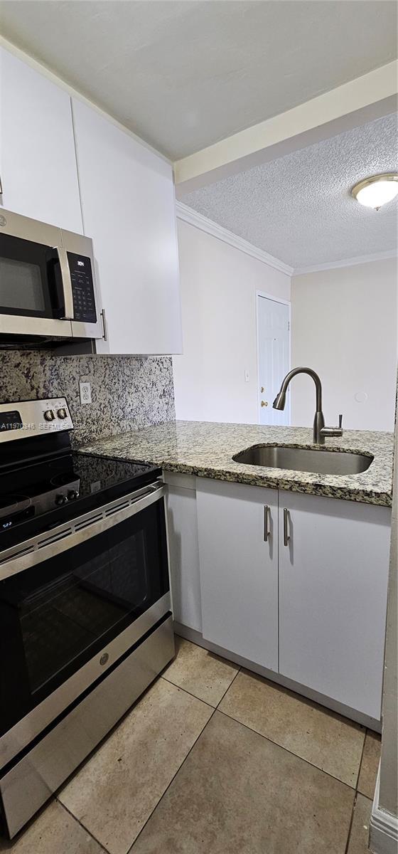 Foto del edificio - 8145 NW 7th St