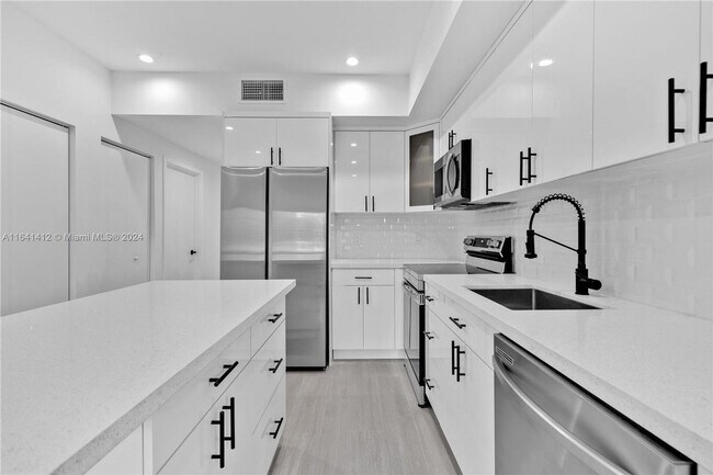 Foto del edificio - 1786 SW 9th St