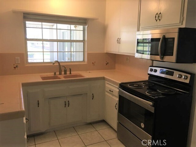 Foto del edificio - 11921 Peach Tree Rd