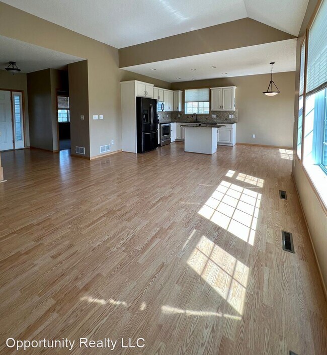 Foto del edificio - 4 br, 3 bath House - 3614 Kenosha Dr NW