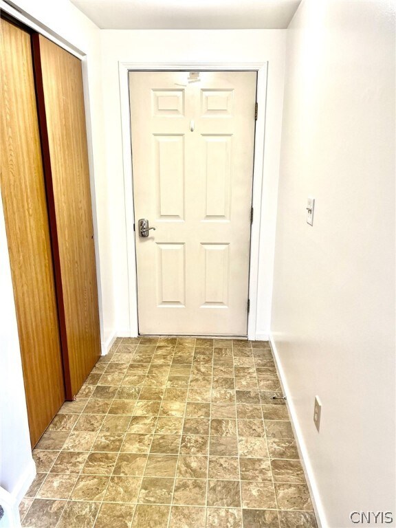 Building Photo - 8826 New Country Dr