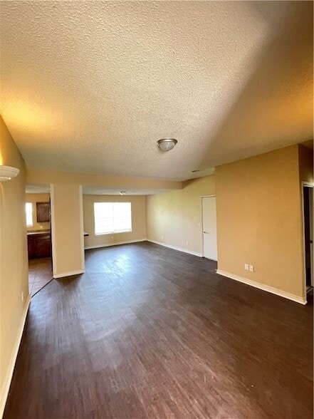Foto del edificio - 2978 Kasey Ave
