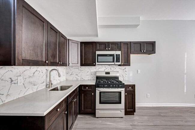 Foto del edificio - 213 Hall Ave