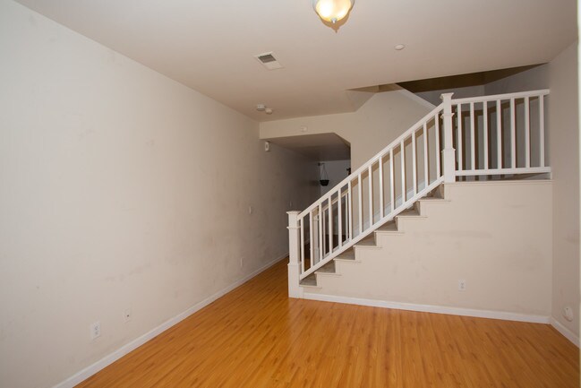 Building Photo - 758 Bonita Ave