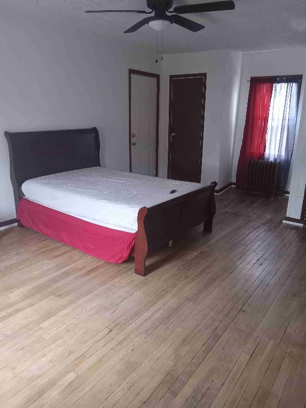 Building Photo - 175 175th Pl