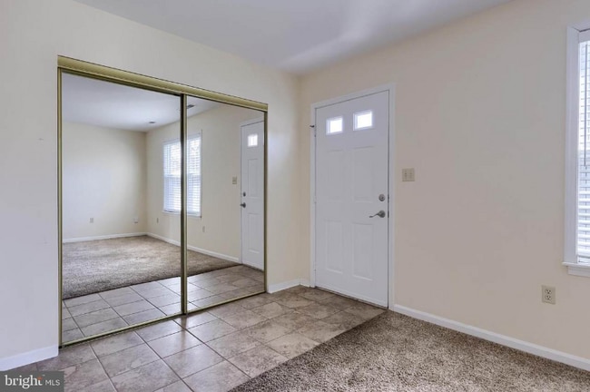 Building Photo - 1902 Pin Oak Dr